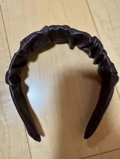 ダークブラウン 合成皮革 ヘアバンド カチューシャ