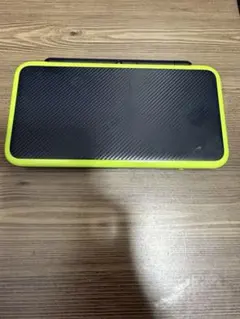 【格安】 Newニンテンドー 2DS LL ブラック/グリーン