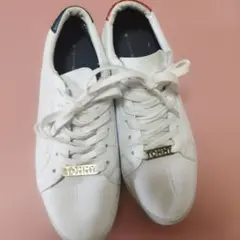 TOMMY HILFIGER ホワイトスニーカー