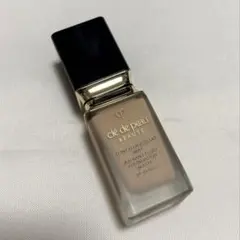 クレドポーボーテ　タンフリュイドエクラ　マット　オークル10