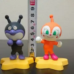 ばいきんまんとドキンちゃんフィギュア２体