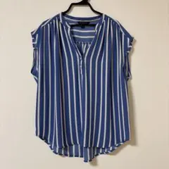 Mサイズ 青と白のストライプ ノースリーブシャツ