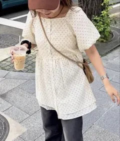Clau blouse / miel - メルカリ