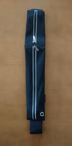 ブラック ボディバッグ Cロゴ