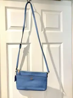 コーチ COACH ショルダーバッグ 斜め掛け バッグ　水色