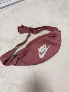 Nike ボディバッグ ピンク