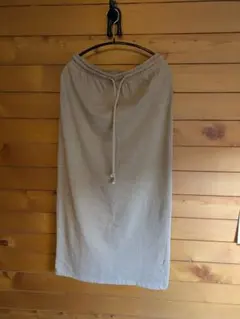 ZARAベージュ スリット入り ロングスカート