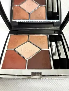Dior サンククルールクチュール　519 アイシャドウ