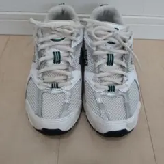 New Balance スニーカー ホワイト グリーンのサムネイル
