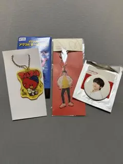 BTSテテ アクリルキーホルダー 3点セット - メルカリ