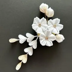 No.686 つまみ細工　髪飾り　ヘアクリップ　桜　卒業式　七五三　成人式