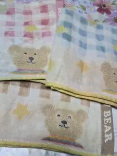 本日限定お値下げ　レインボーベア　チェック&星柄ハンドタオルセット