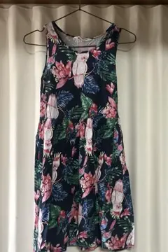 H＆M 子供用ワンピース オウム柄ノースリーブ