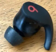 Beats ワイヤレスイヤホン 片方のみのサムネイル