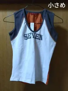 タンクトップ　小さめ　ノースリーブ　Tシャツ
