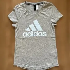 adidas グレー Tシャツ