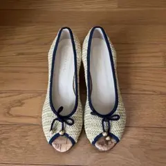 オープントゥウェッジヒールパンプス