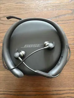 Bose ネックバンド型イヤホン 本体 ケース付きのサムネイル