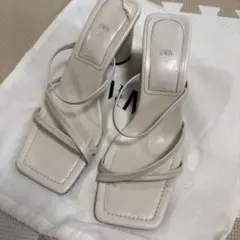 ZARA サンダル ベージュ 37のサムネイル