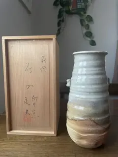 藤本陶津 作 白磁 花瓶 共箱付 高さ約13cm 一輪挿し 花器 - メルカリ