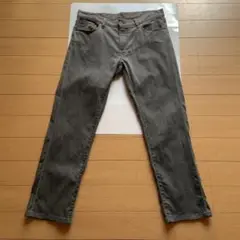 ユニクロ ストレートデニム ミドルライズ