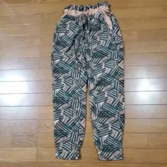 Item thumbnail for item dbf97335-1d7c-4519-bae6-d45b5d181b3c