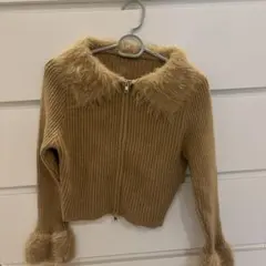 高速ターミナル ニット ファー付きベージュリブニット