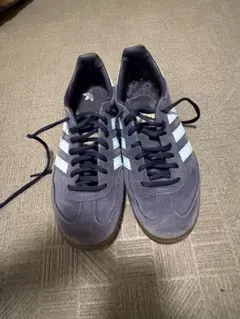 adidas スニーカー グレーのサムネイル