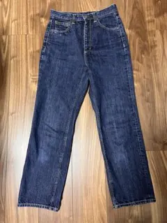 GU ハイウエストストレートジーンズ