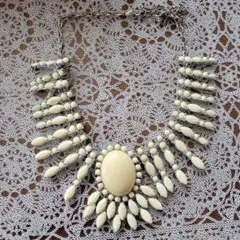 アイボリー ビジューネックレス ホワイト白　大ぶり