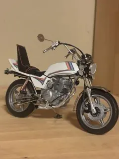 青島　1/12　CB400T マイキー　バブ 　リベンジャーズ 暴走族　旧車會 青島 1/12 CB400T マイキー バブ リベンジャーズ 暴走族 旧車會 - メルカリ