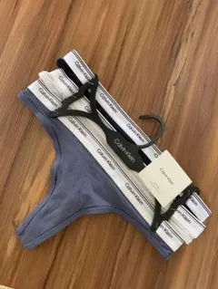 Calvin Klein Tバック 3枚セット　新品未使用タグ付き