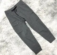 プラステ PLST グレー ジョガーパンツ