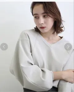 2回着用 INDIVI Vネックニット Mサイズ グレー