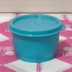 Tupperware 青い保存容器 - メルカリ