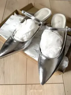 ポインテッドストラップミュール