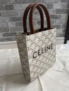【鑑定済み】ミニバーティカルカバトリオンフ ホワイト ハンドバッグ CELINEのサムネイル