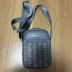 LACOSTE ショルダーバッグ モノグラム柄 グレー