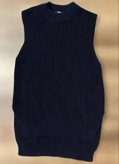UNIQLO ニット　ベスト　ノースリーブ　ネイビー