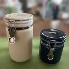 BEE HOUSE 陶器製キャニスター ２点セットです！バラ売りでもOKです！