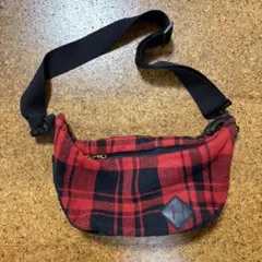 赤と黒のチェック柄 ショルダーバッグ