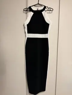 ハイネック タイトフィット ロングワンピース 黒白