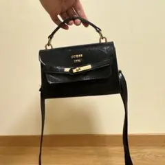 GUESS 2021年 ブラックショルダーバッグ