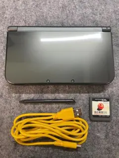 【美品】Newニンテンドー3DS LL メタリックブラック 充電器・ソフト付