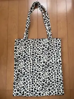 ヒョウ柄トートバッグ アイボリー/ブラック