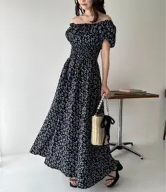 シャーリングパフスリーブワンピース NICE CLAUP