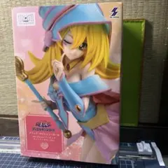 遊戯王 ブラック・マジシャン・ガール フィギュア
