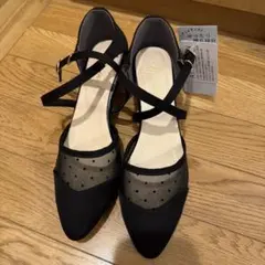 新品タグ付き レディース パンプス 黒 メッシュ ドット ストラップ 幅広のサムネイル