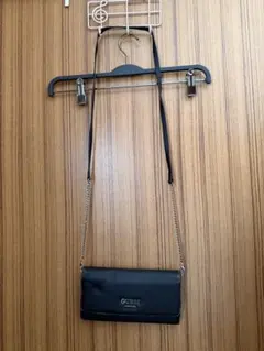 GUESS ブラック ショルダーバッグ お財布ショルダー スマホポーチ
