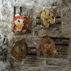 ディズニー デイジー ピンバッジ チャーム